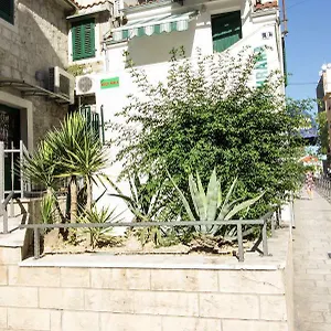 https://apartments-kuca-mala.splithotels.org